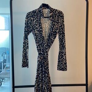 Diane Von Furstenberg wrap dress. Size 12. A classic!